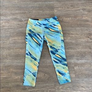Oakley printed Ohydrolix leggings size medium‎